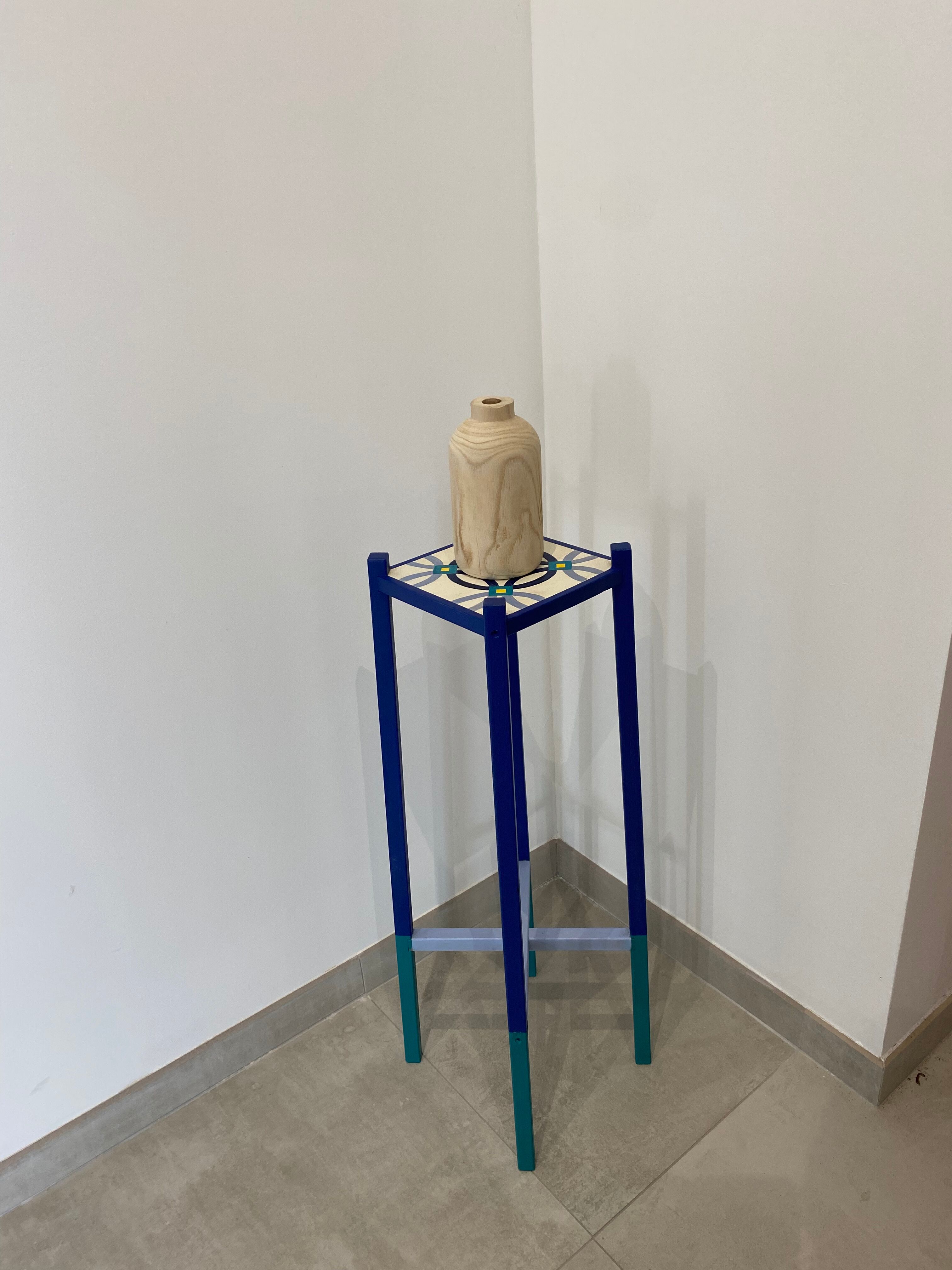 Painted art deco harness