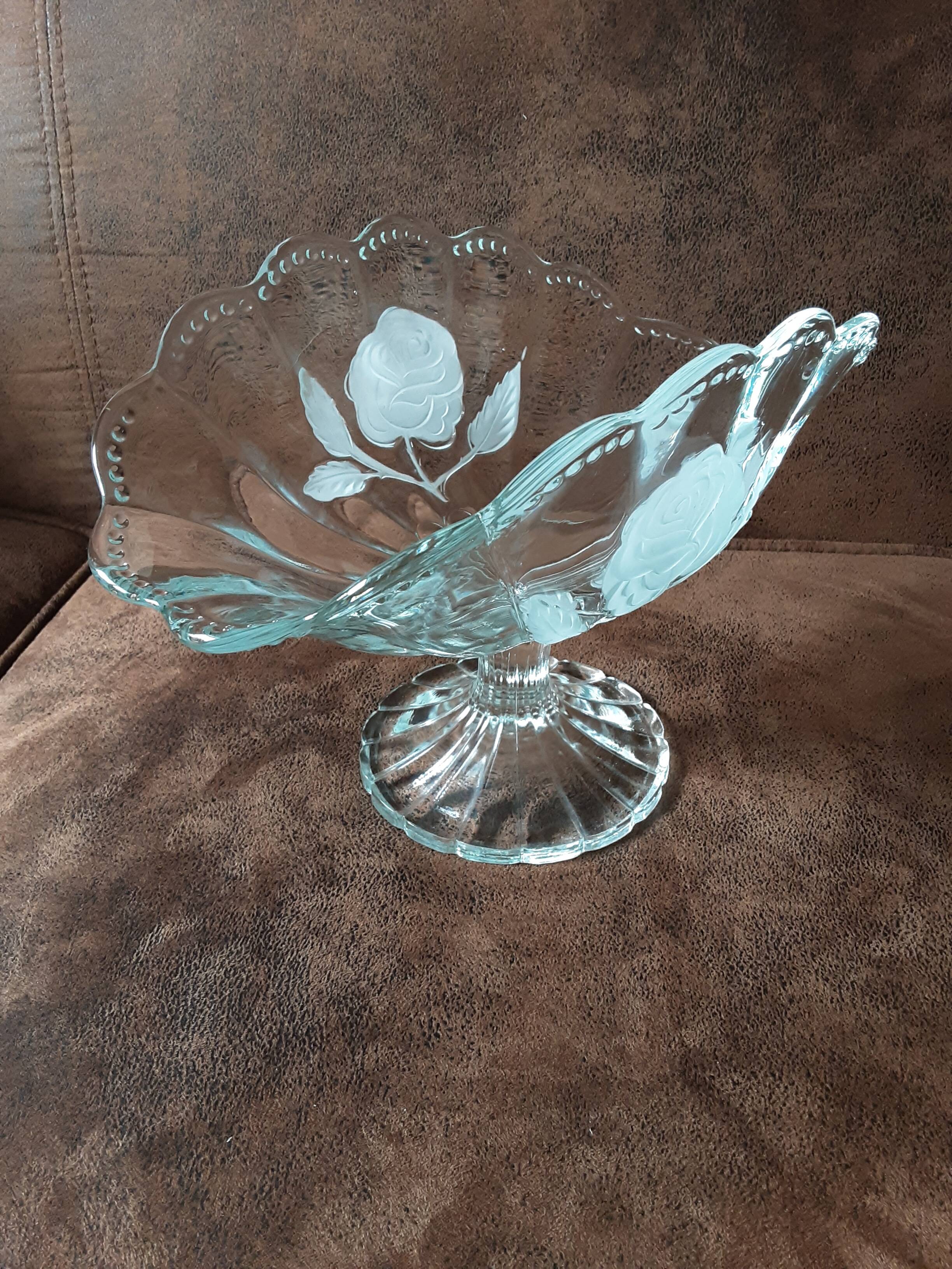 Original crystal footed cup