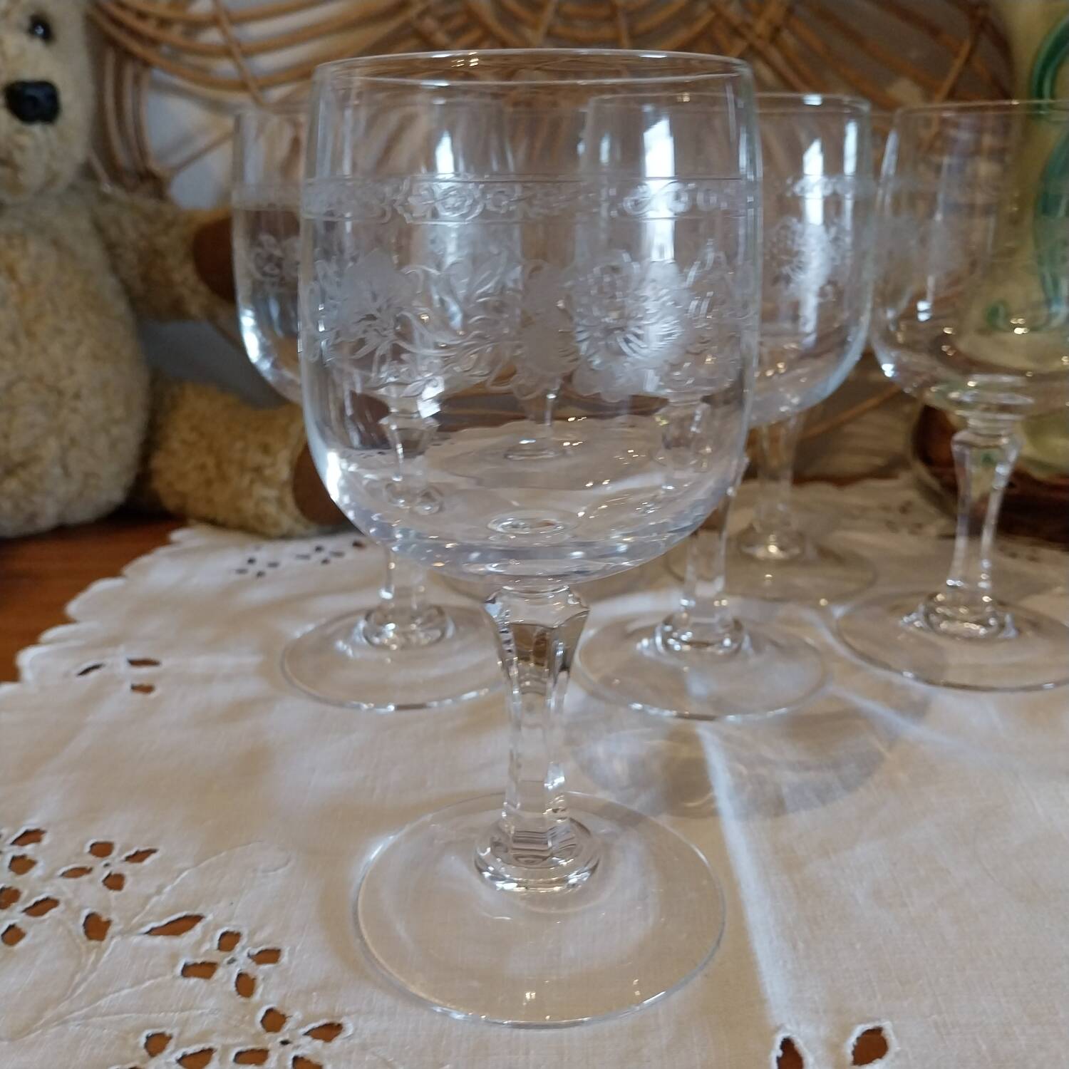 Crystal footed glasses from Arques, Matignon model.