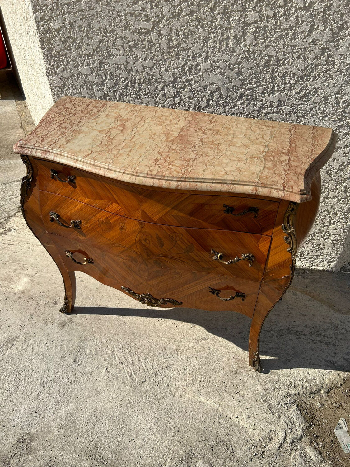 Rosewood chest of drawers