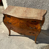 Rosewood chest of drawers