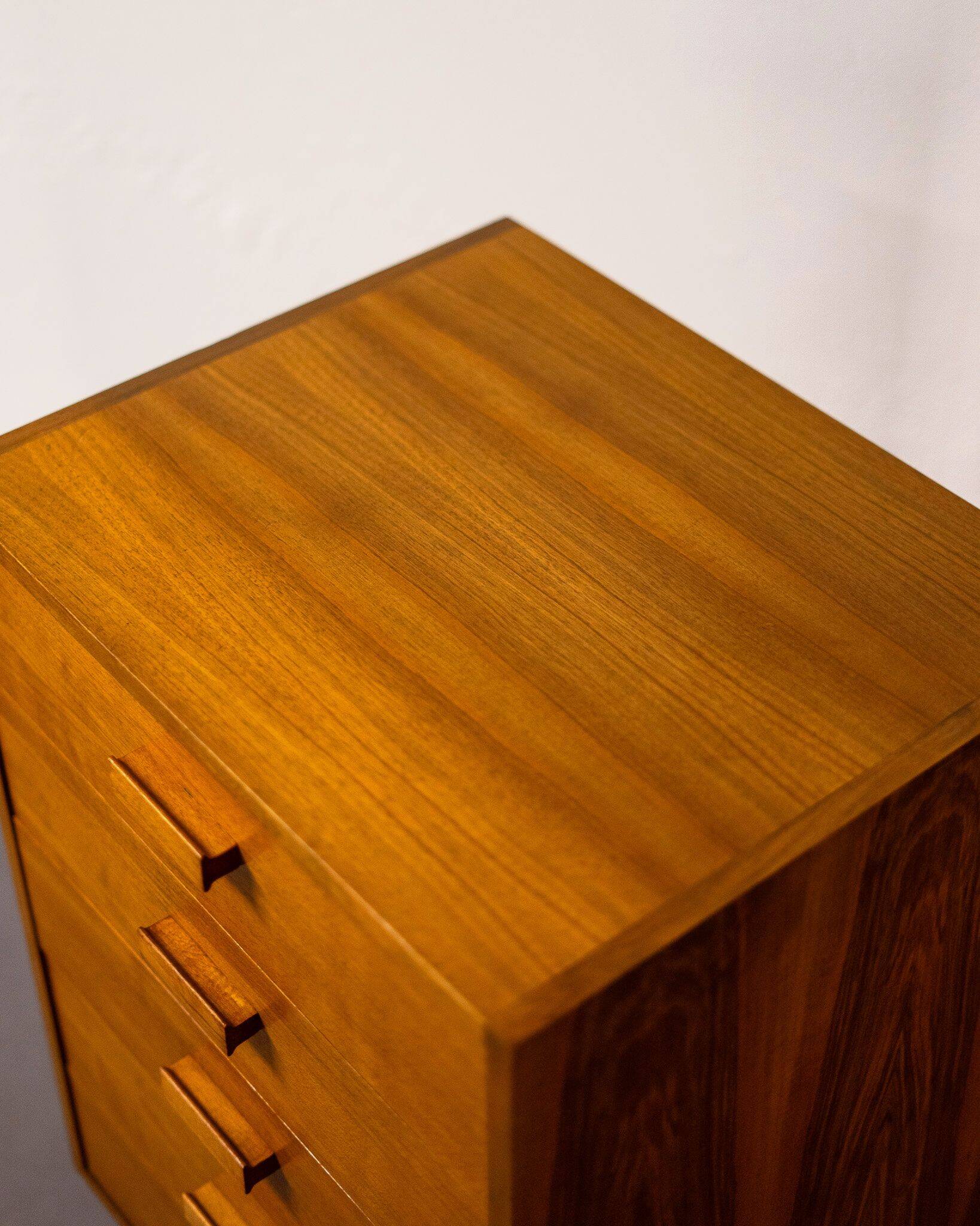 Mid-century bedside table or chest of drawers