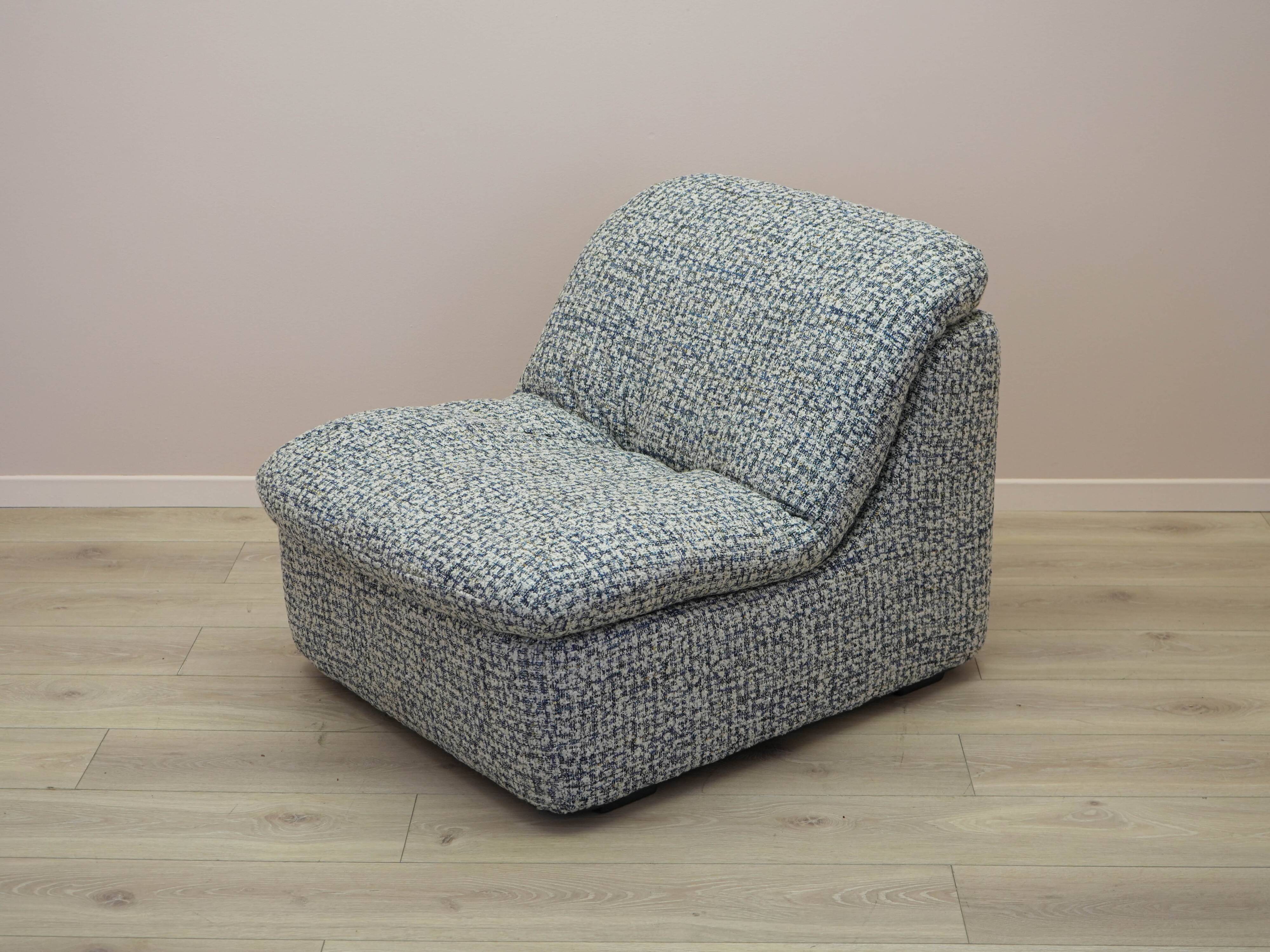 Fauteuil, design italien, années 1970, fabriqué en Italie