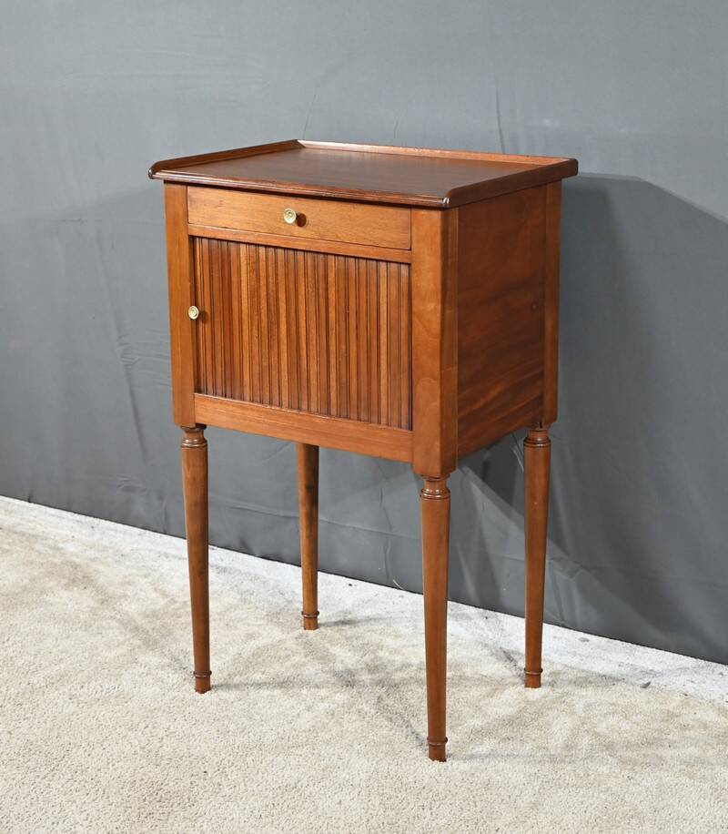 Small Mahogany Living Room Table, Louis XVI Period – Late 18th Century