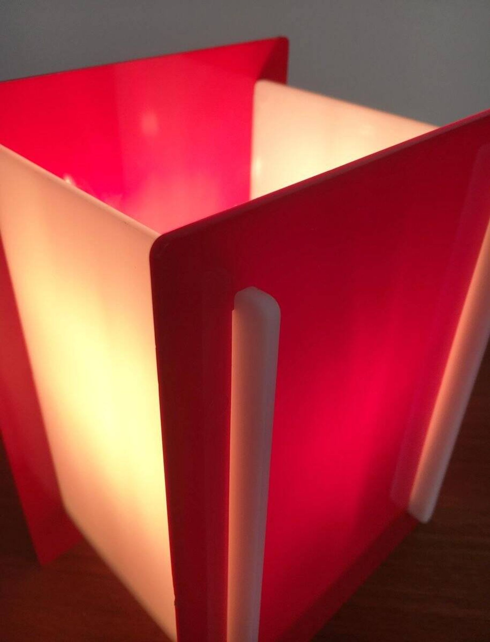 Lampes de table acryliques du milieu du siecle, ensemble de 2