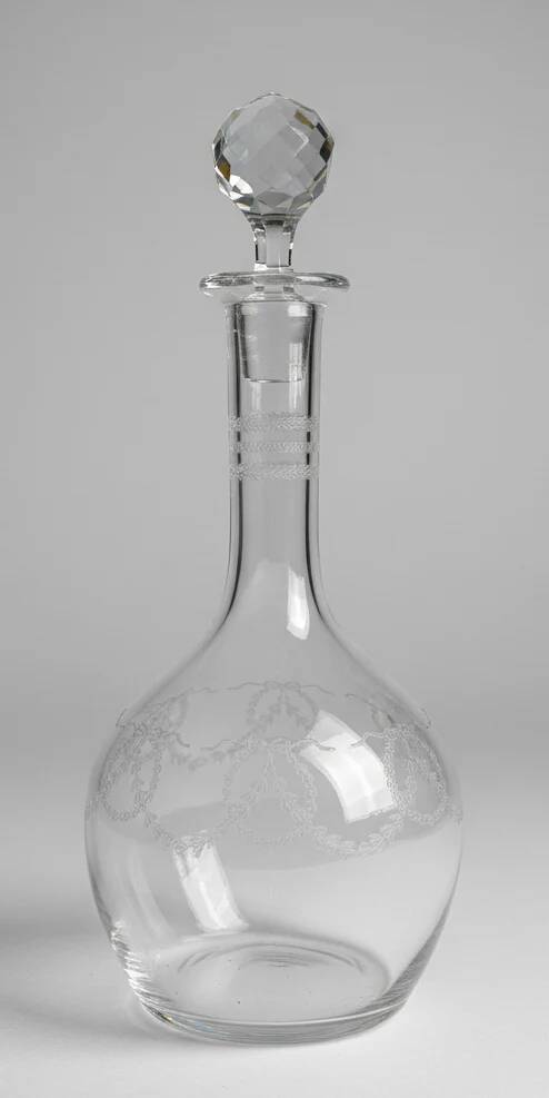 Engraved crystal carafe, late 19th to early 20th century, no. 2.