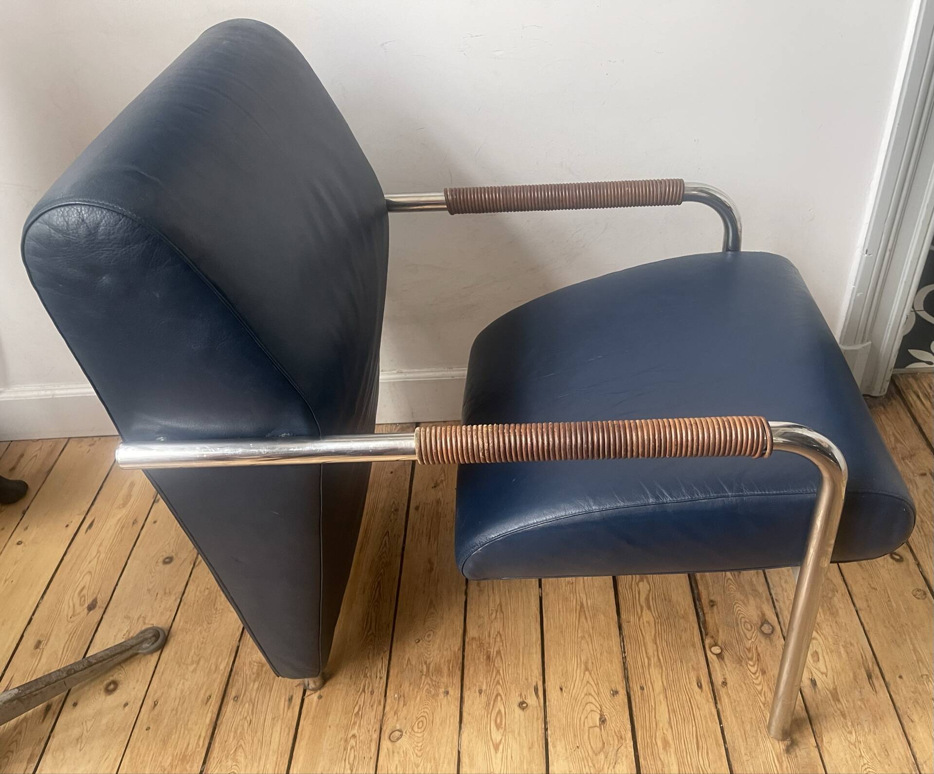 Zanotta Niccola Armchair - Andrea Branzi - Blue Leather