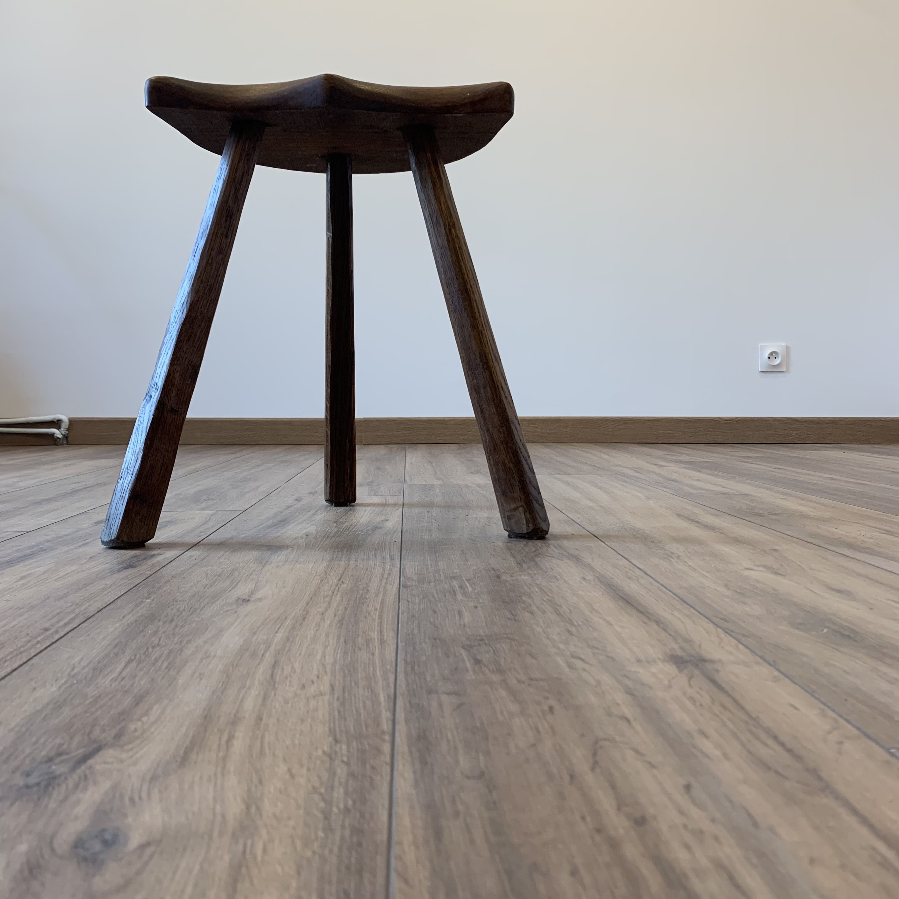 Tripod stool
