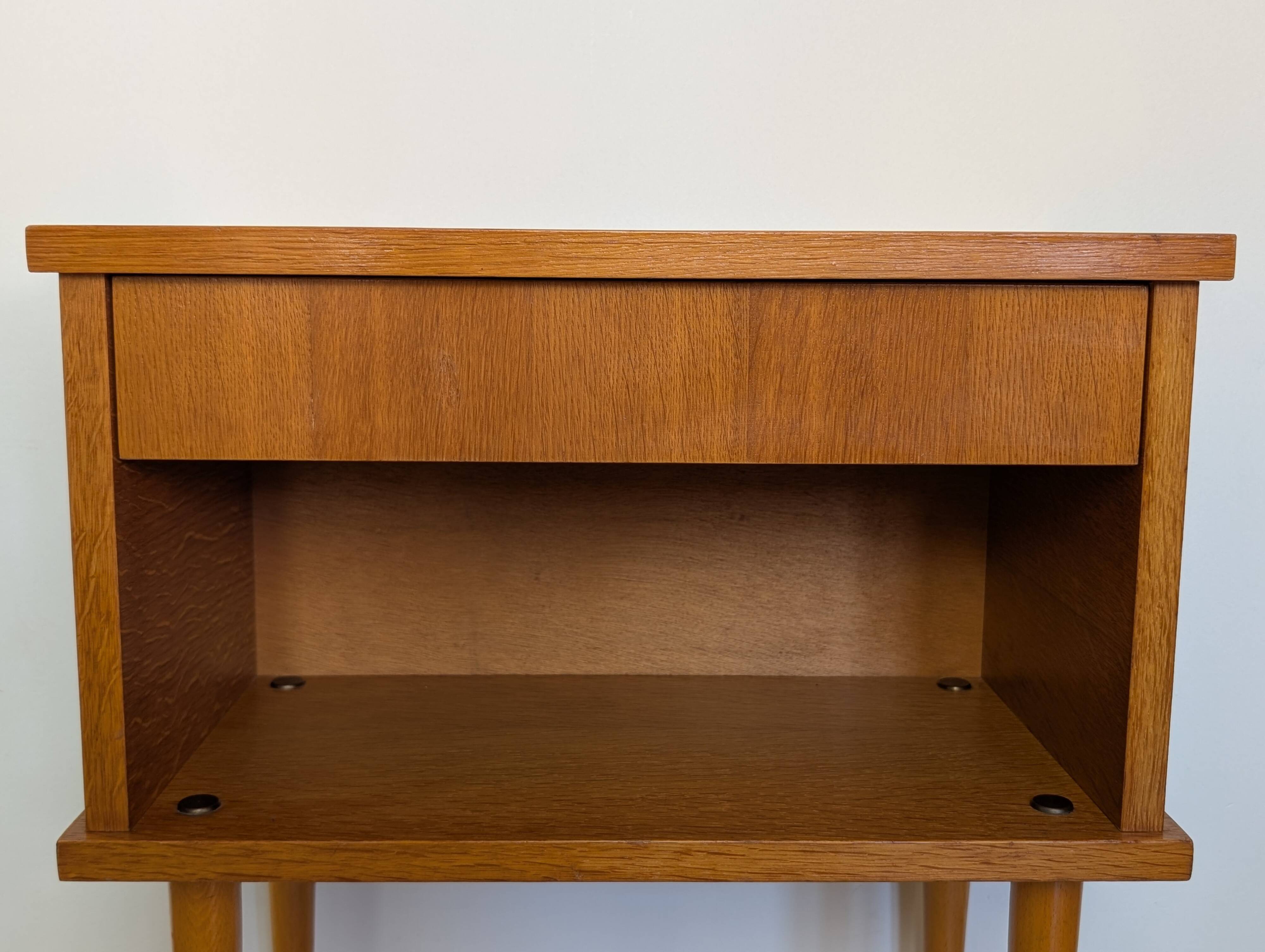 Table de chevet, 1960