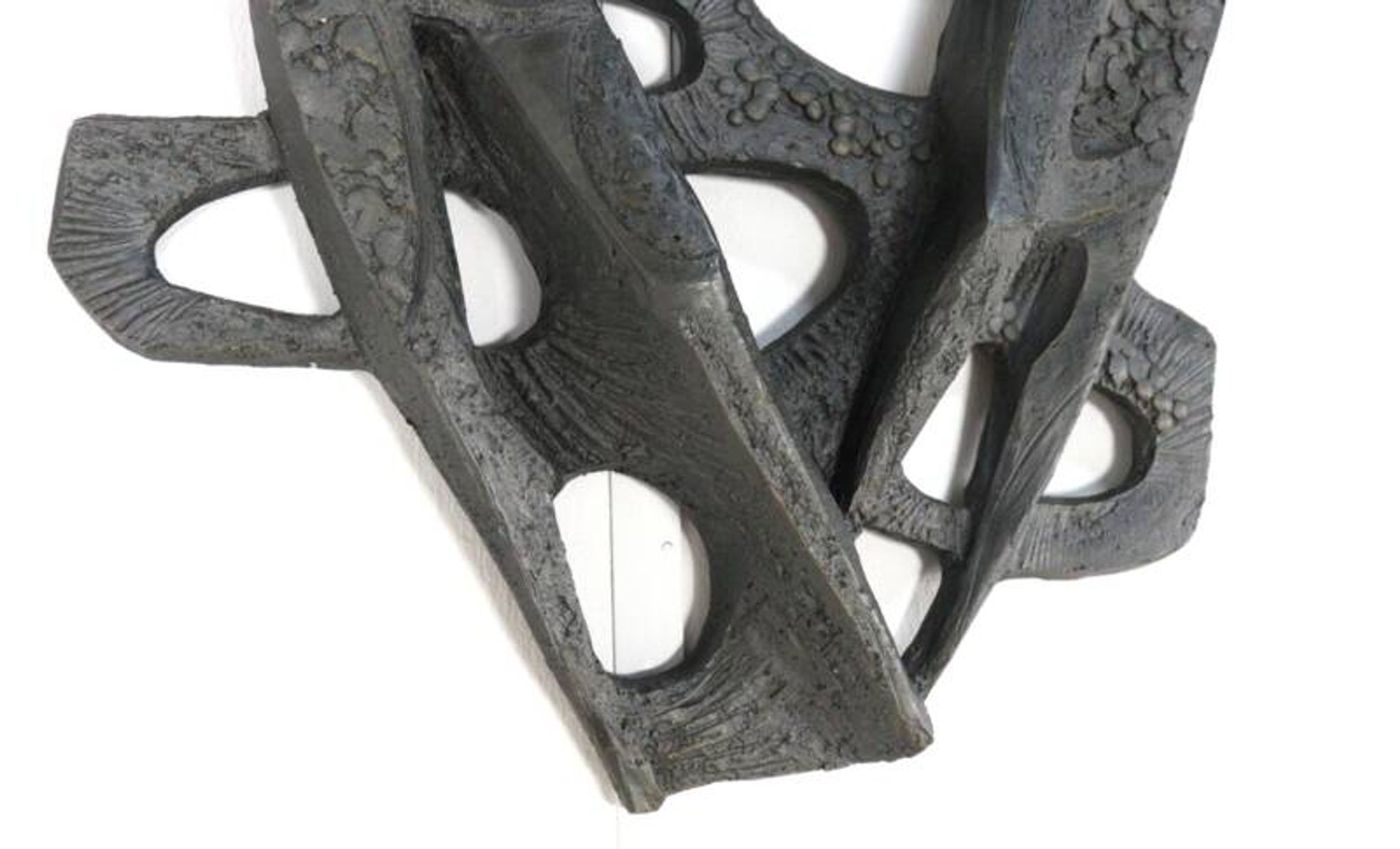 Brutalist Ars Munda resin wall decoration dancing couple