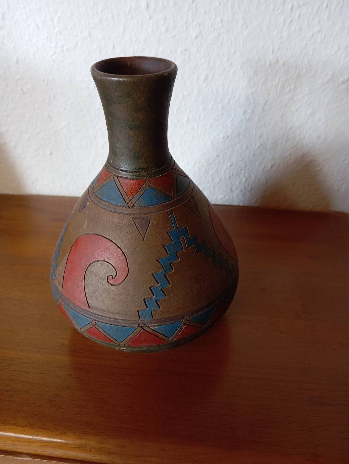 Native American vase from the late 1950s