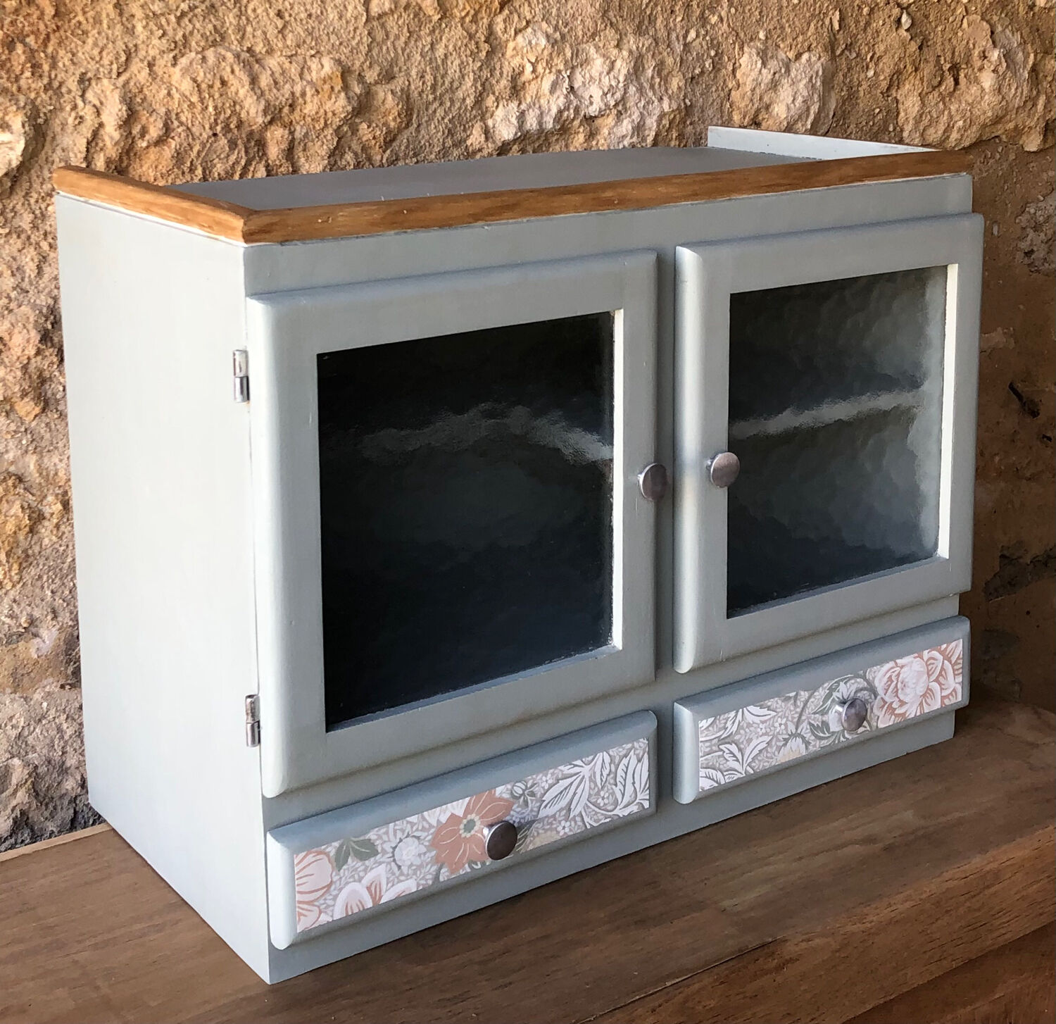 Medicine cabinet