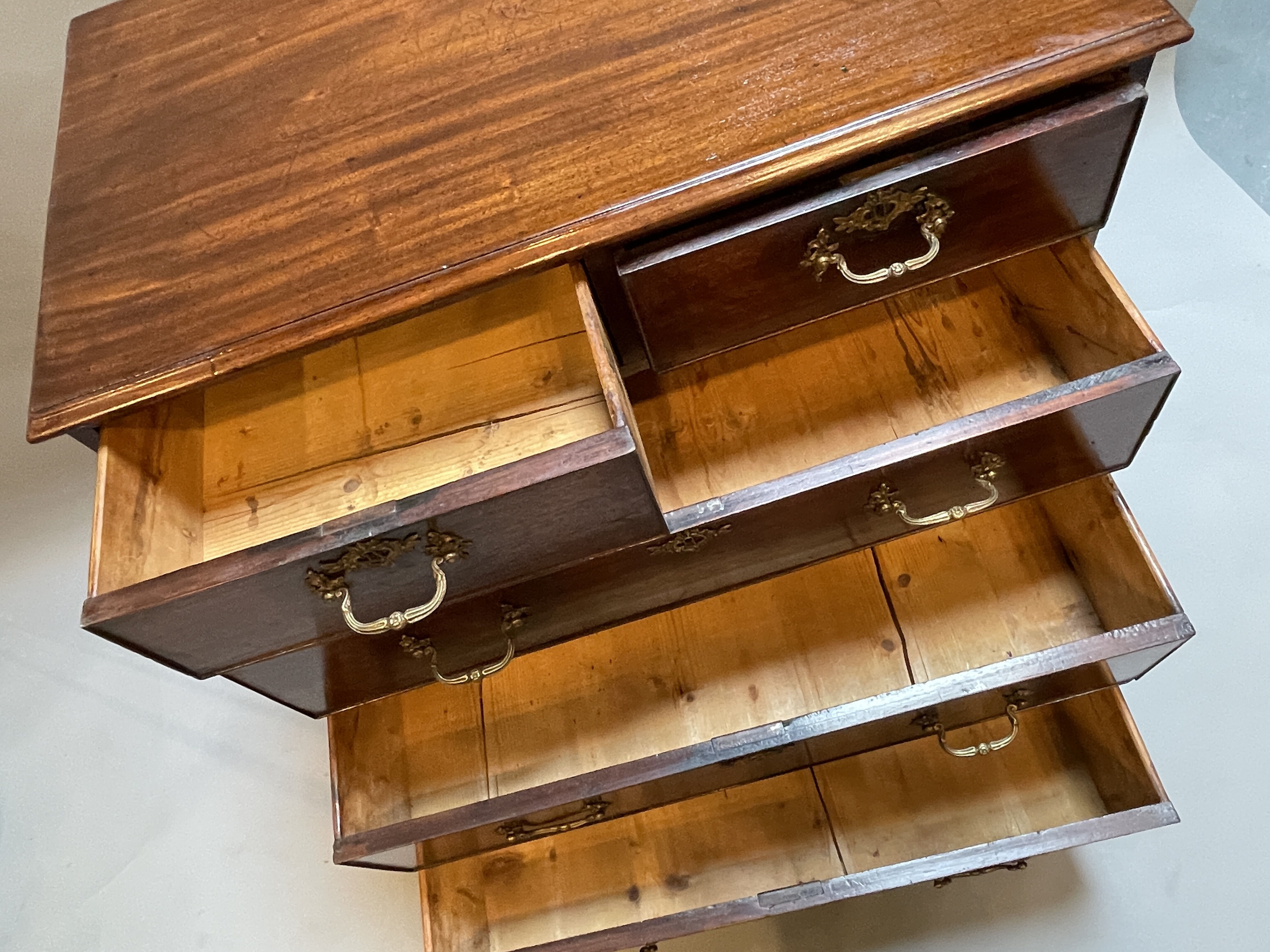 George 111 Chest Of Drawers