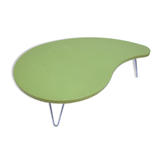 Table basse vert amande en forme de beauté
