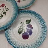 8 assiettes à dessert anciennes en barbotine