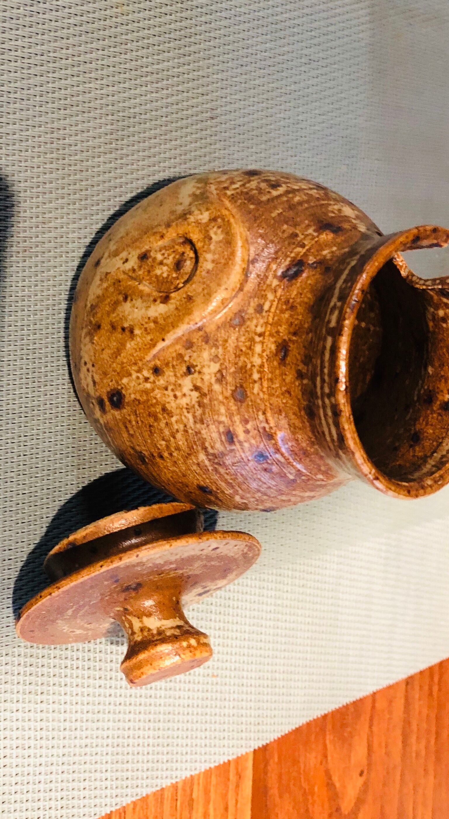 Sugar bowl signed Vergy