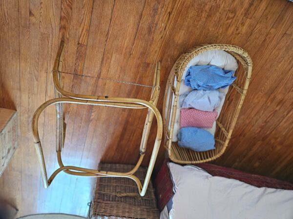 Berceau couffin ancien en bambou