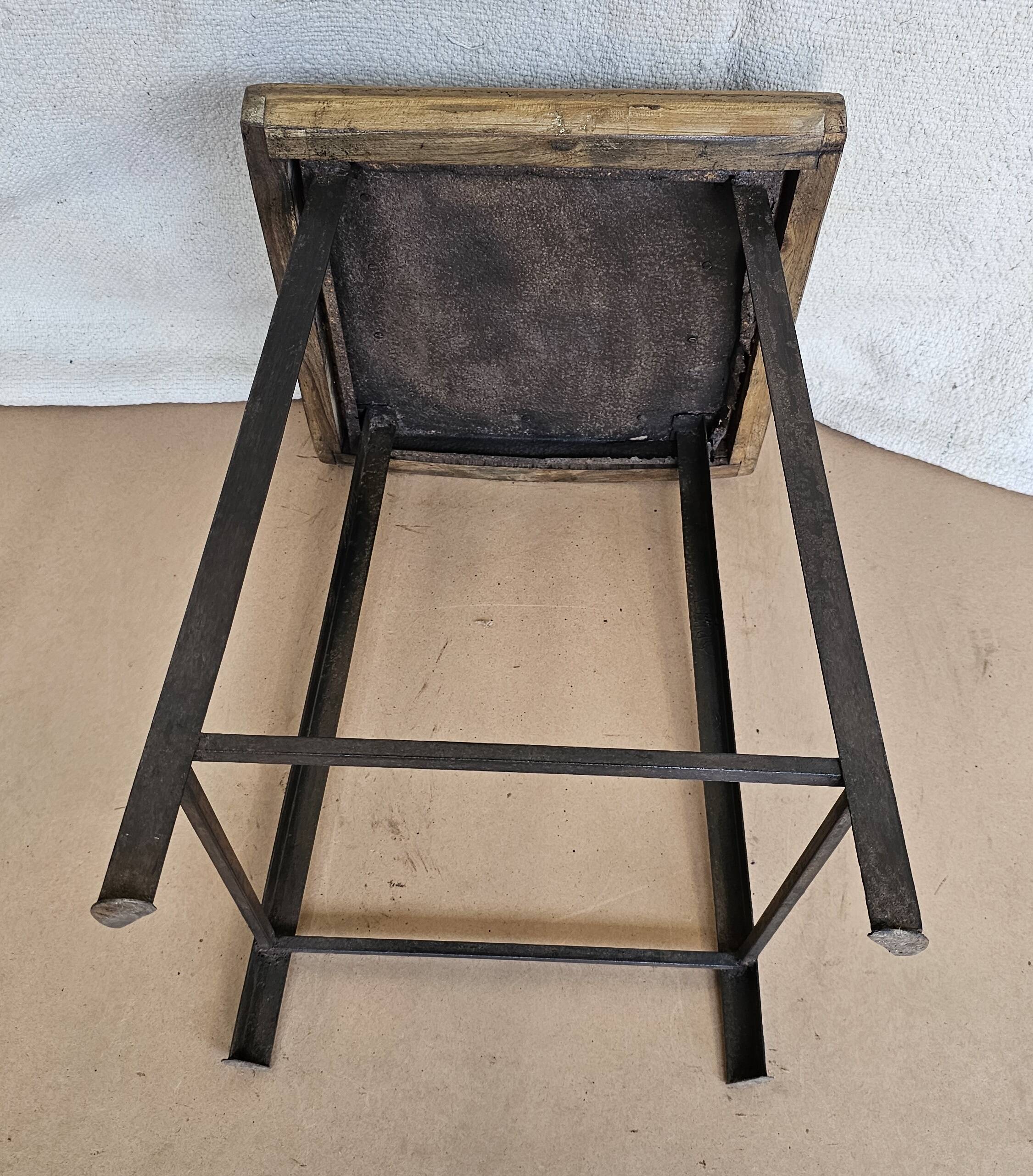 Old workshop stool in wood + wrought iron
