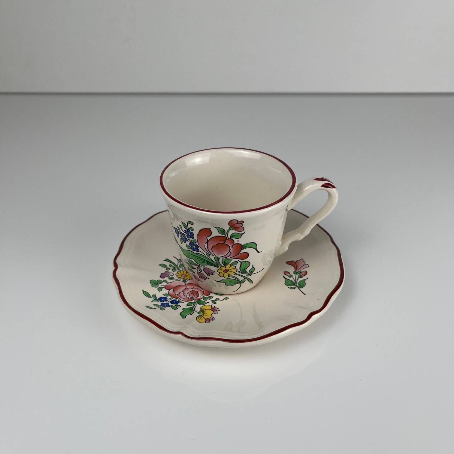 Set of 5 KG Luneville cups + saucers – Réverbère model
