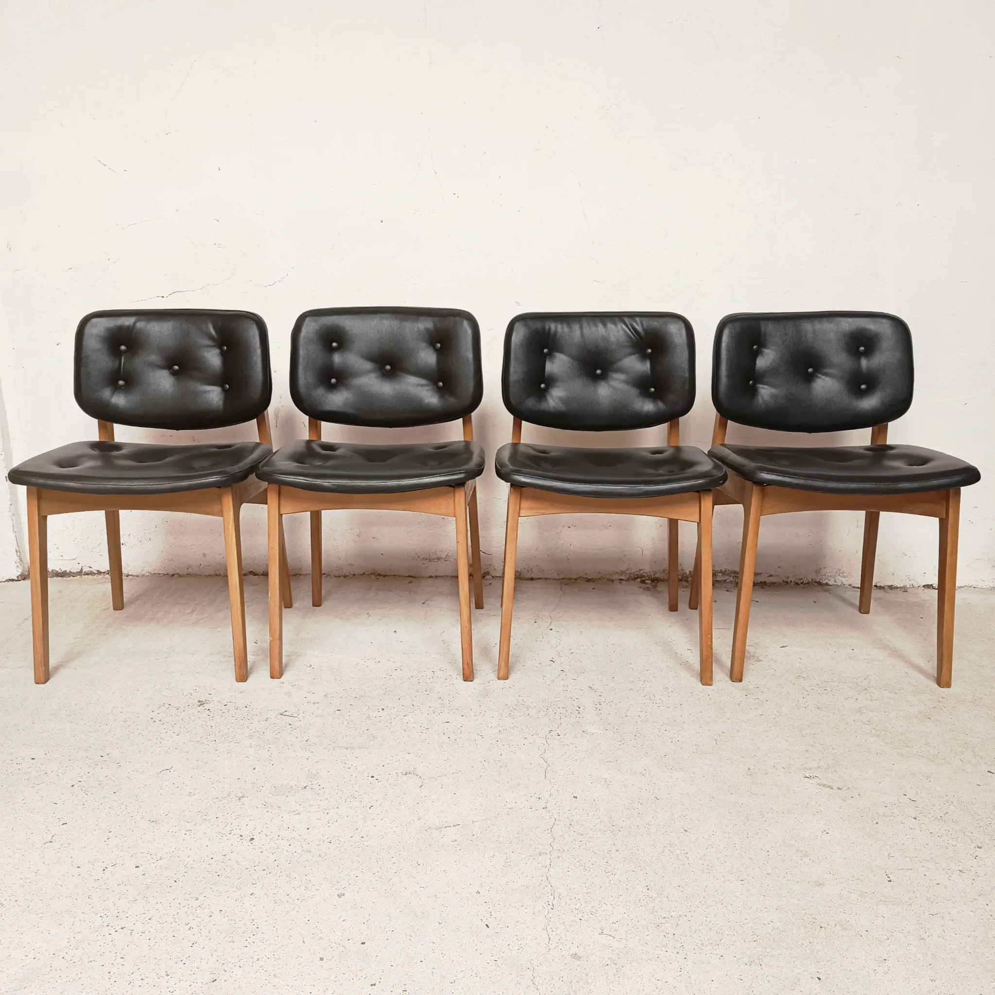 4 Scandinavian chairs, 1960