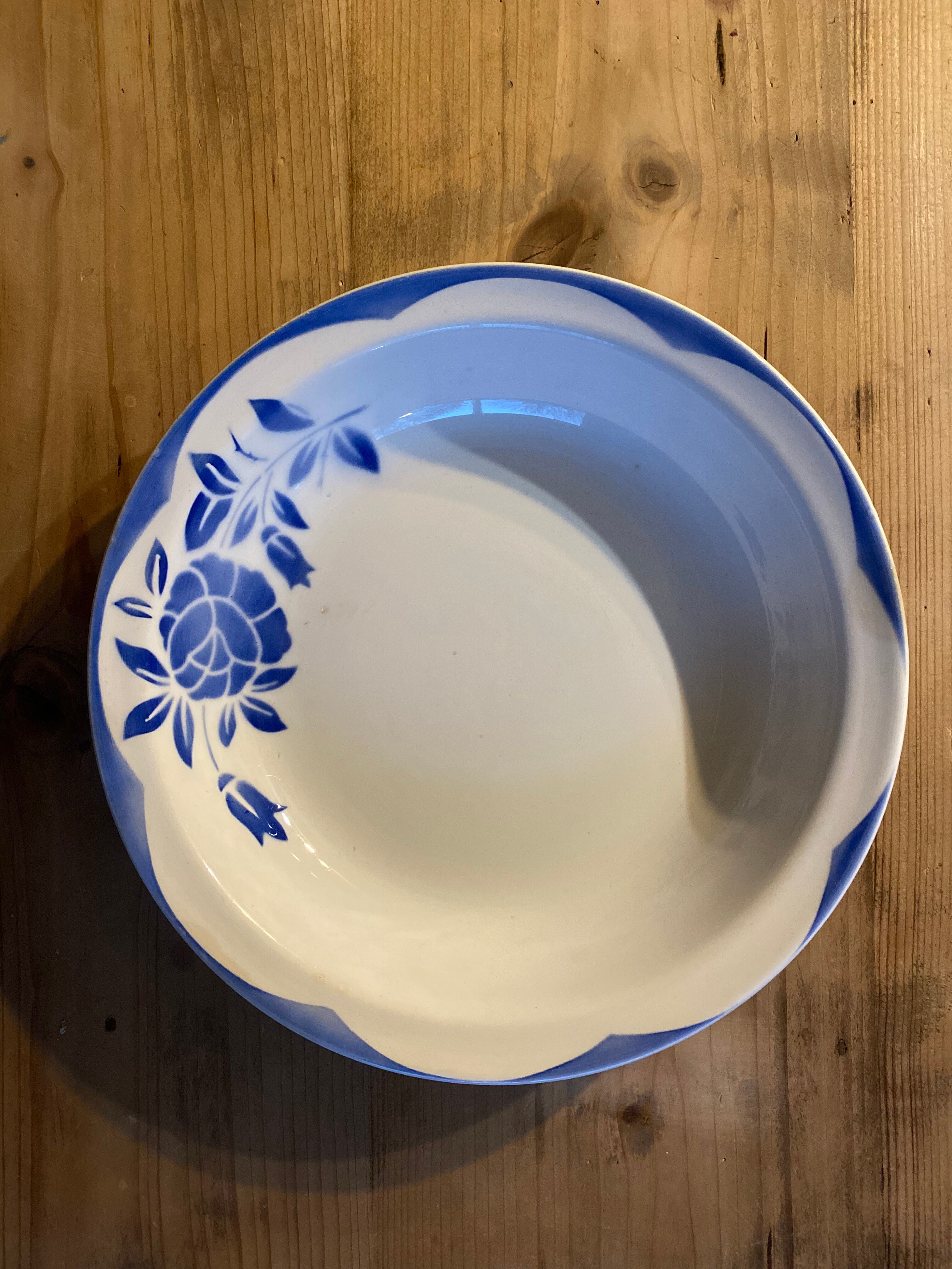 Digoin hollow dish