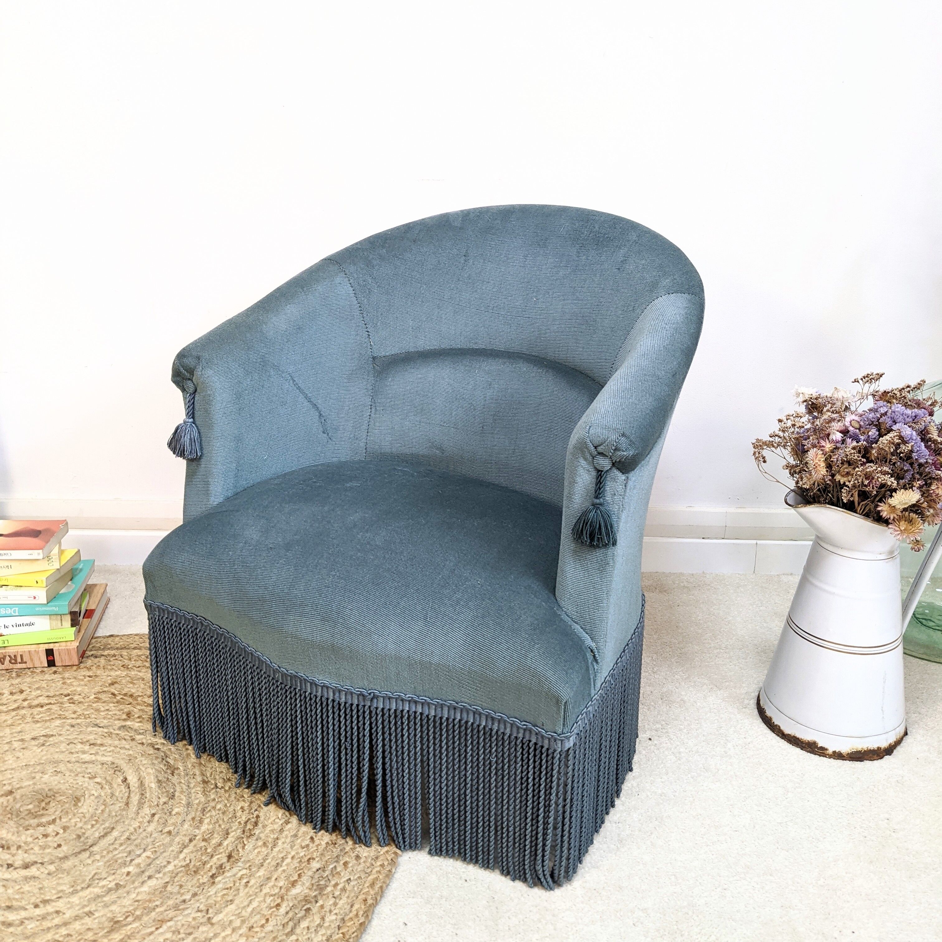 Toad armchair