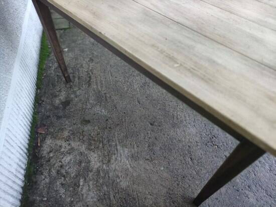 Farm table