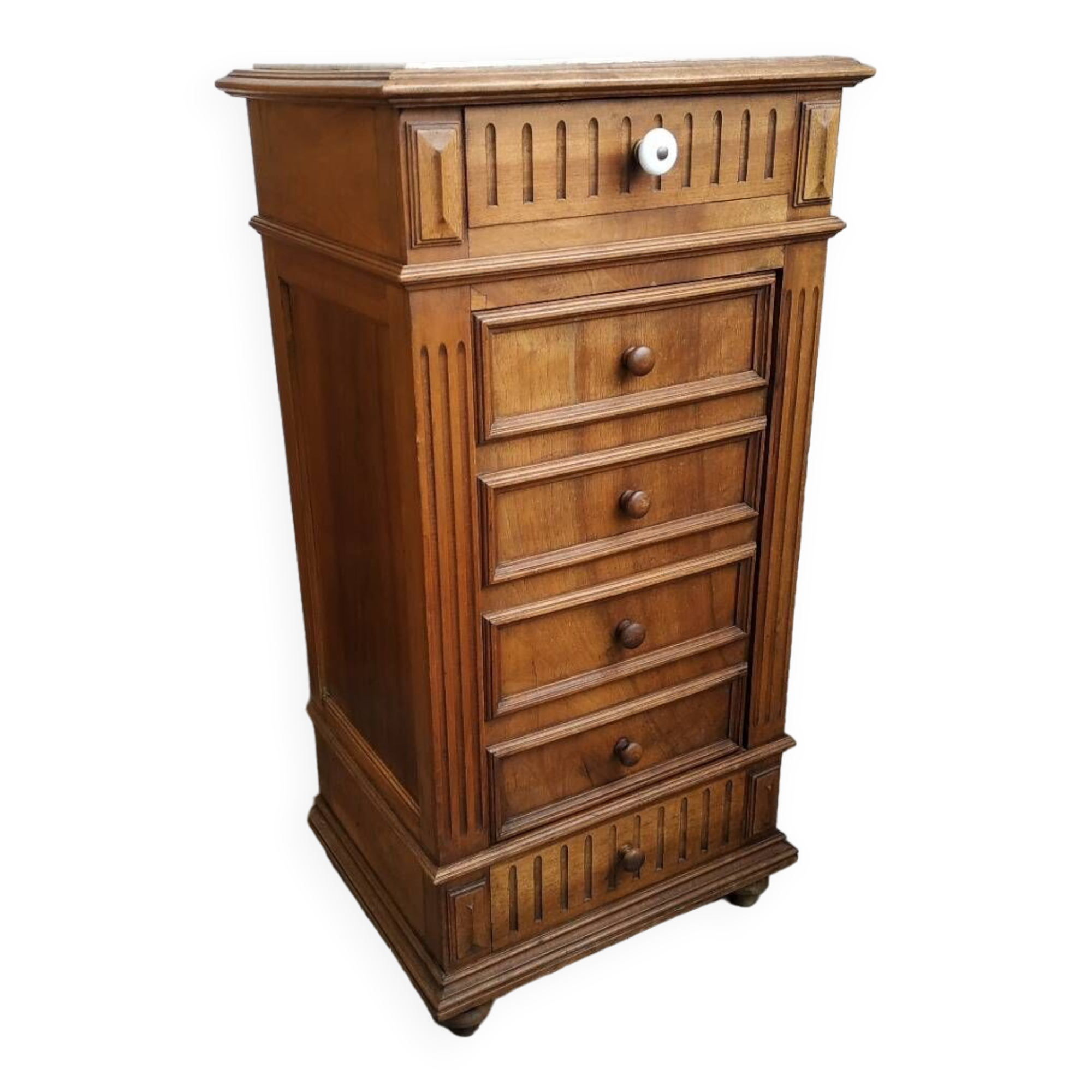 Chiffonier