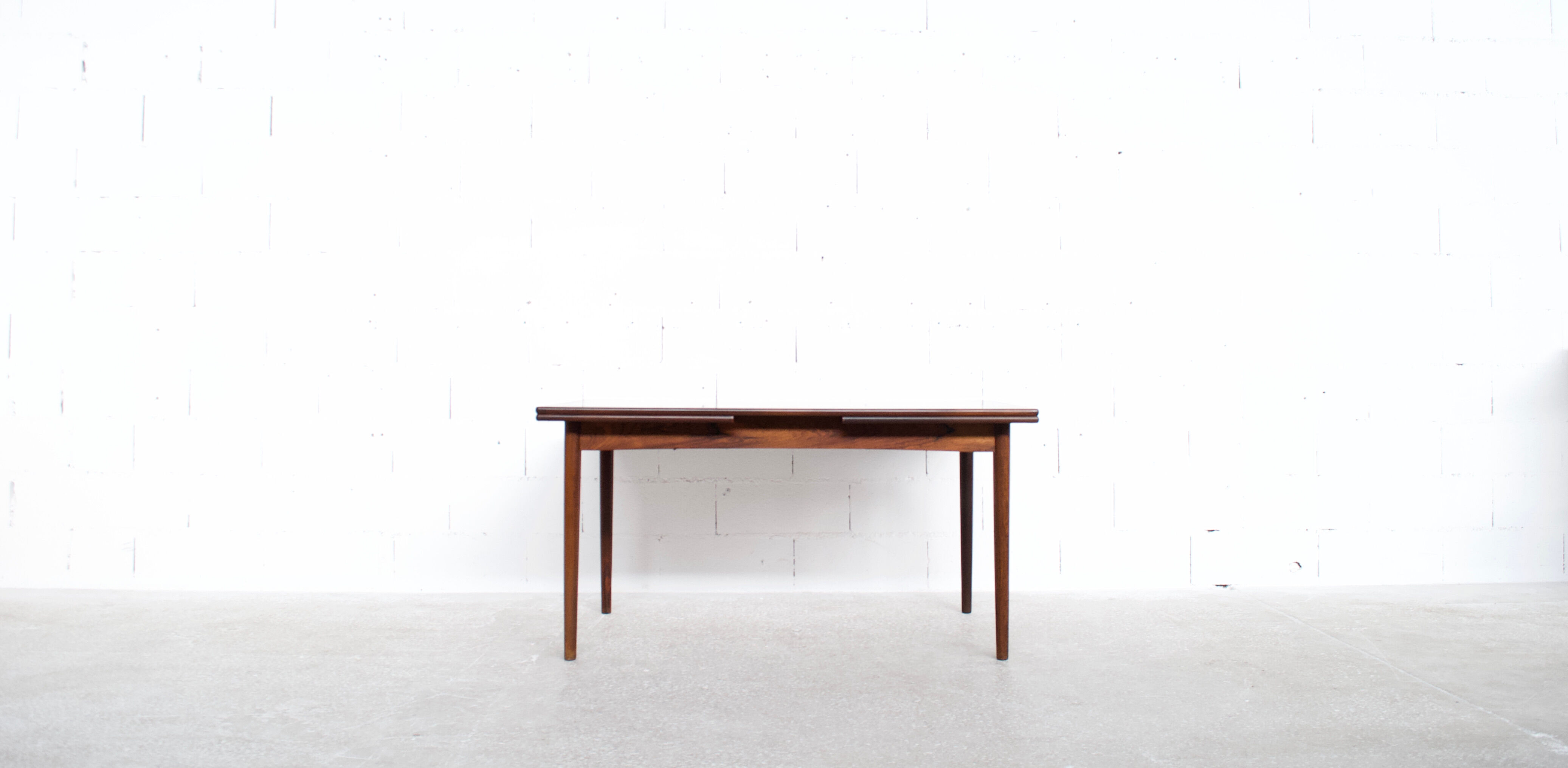 Scandinavian rosewood dining table 60's