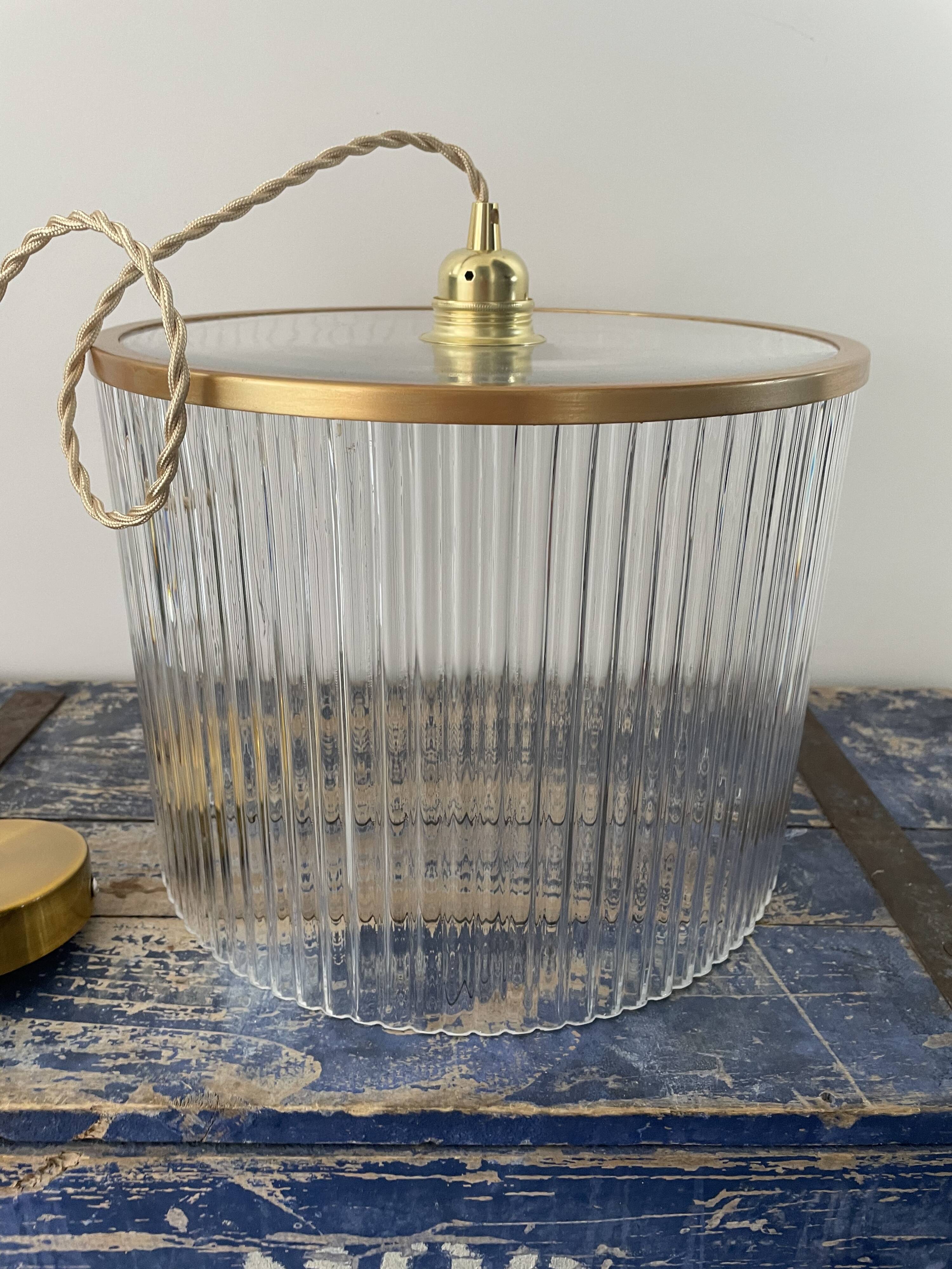 Vintage suspension lamp in electrified corrugated glass to nine