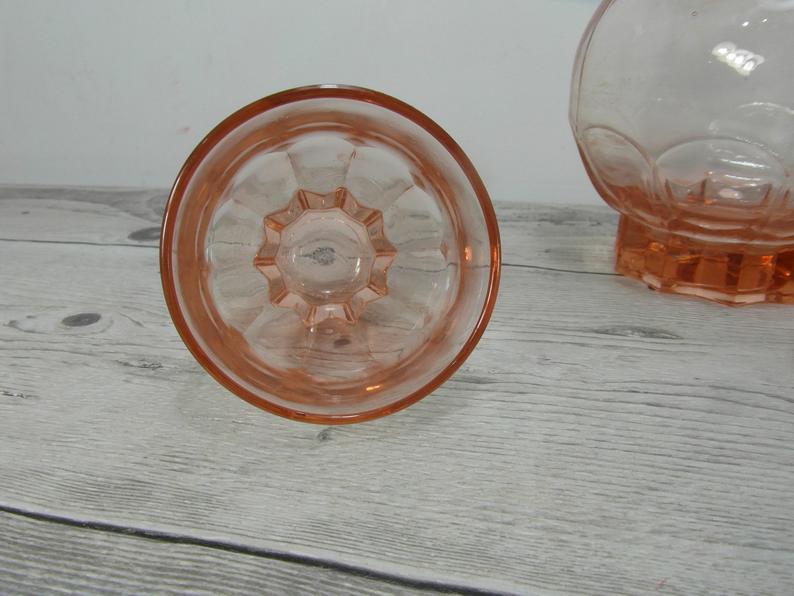 Pink glass carafe with 2 glasses