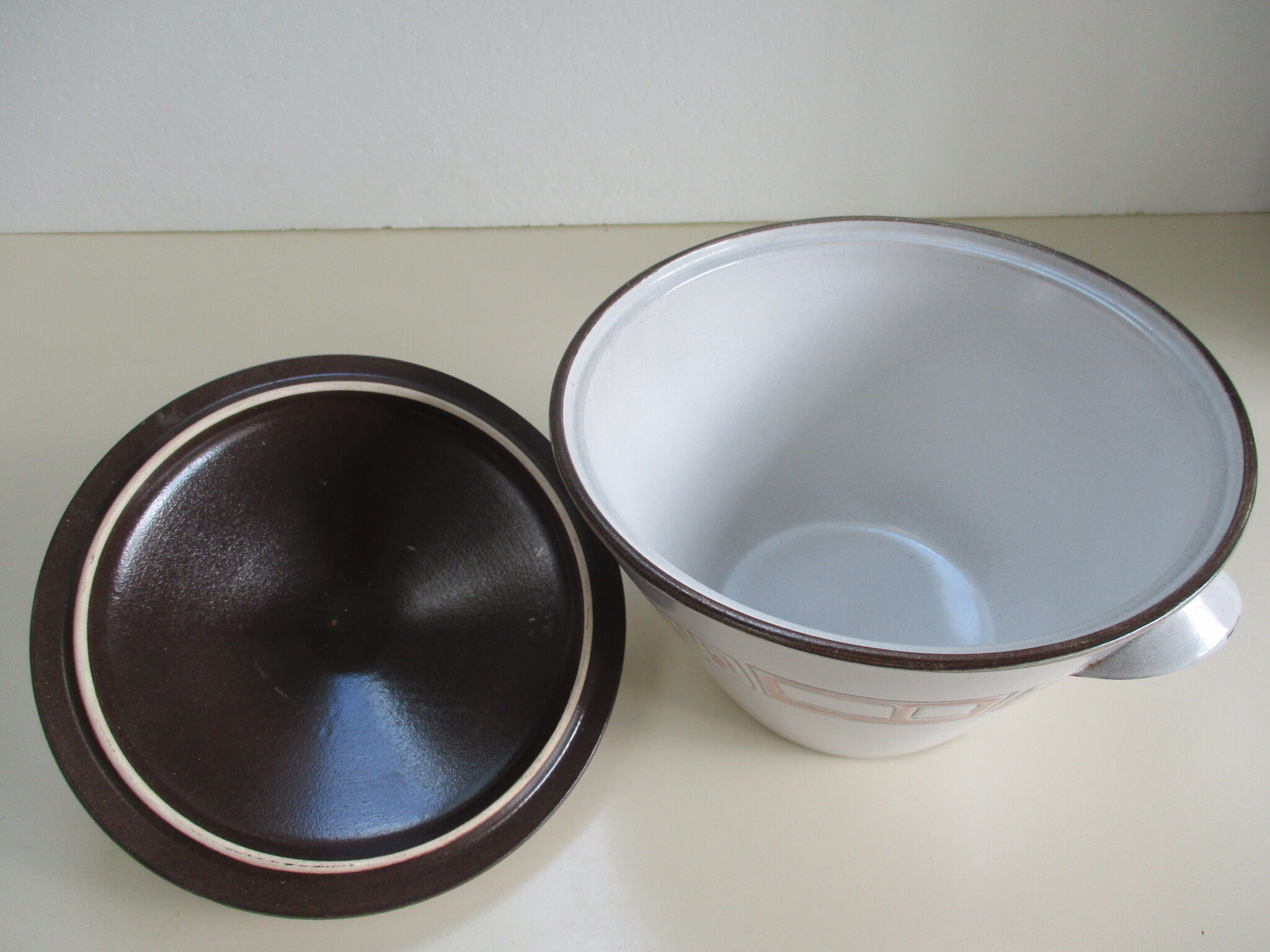 Soup-tureen in Niderviller stoneware Model Mesh -vintage