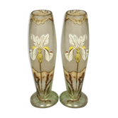 Paire de vases en verre à décor émaillé  d'iris
