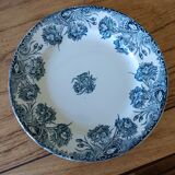 Assiette ancienne porcelaine terre de fer saint Amandinoise oeillets