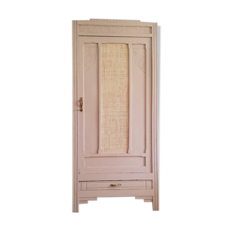 Armoire parisienne