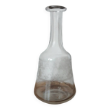 carafe en verre ciselé
