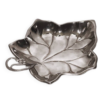 Vine leaf dish