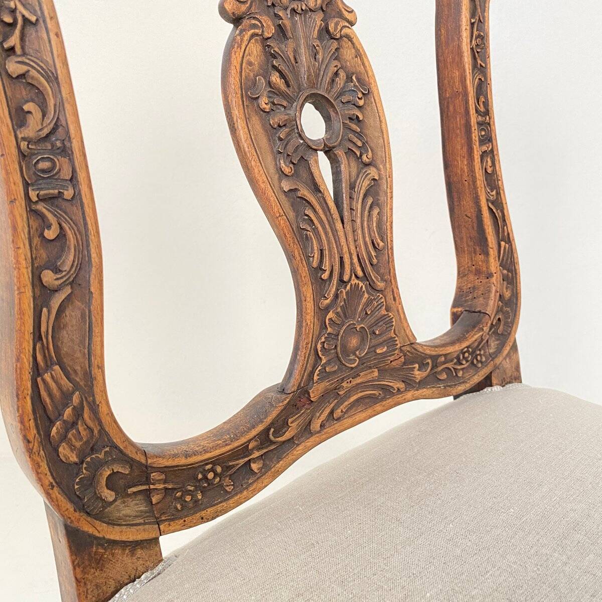 18th-Century German Baroque Chair in Carved Walnut, 1740s