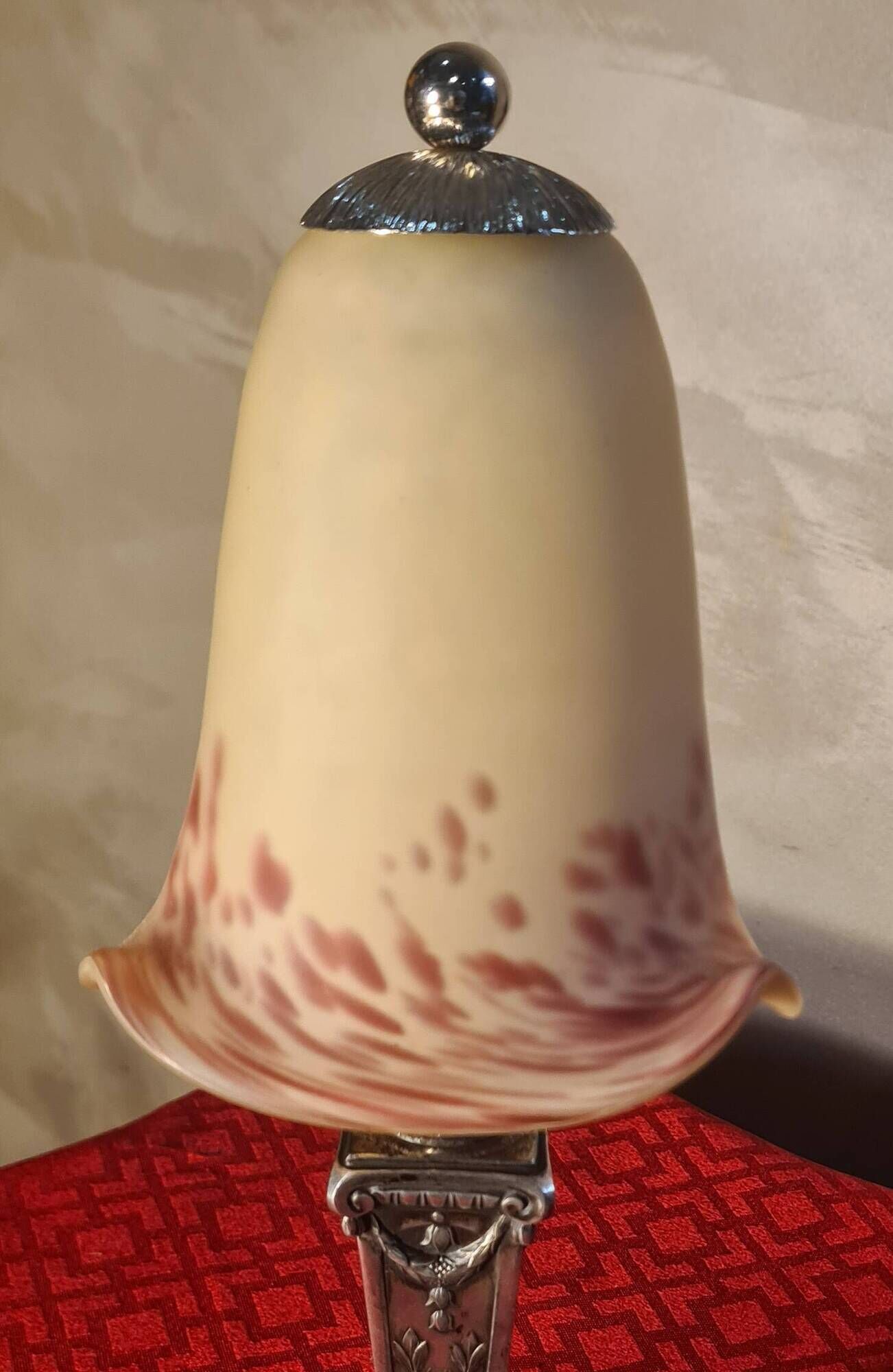 nickel lamp 1900 chiseled, glass paste eggshell and fuchsia 40x9 magnificent