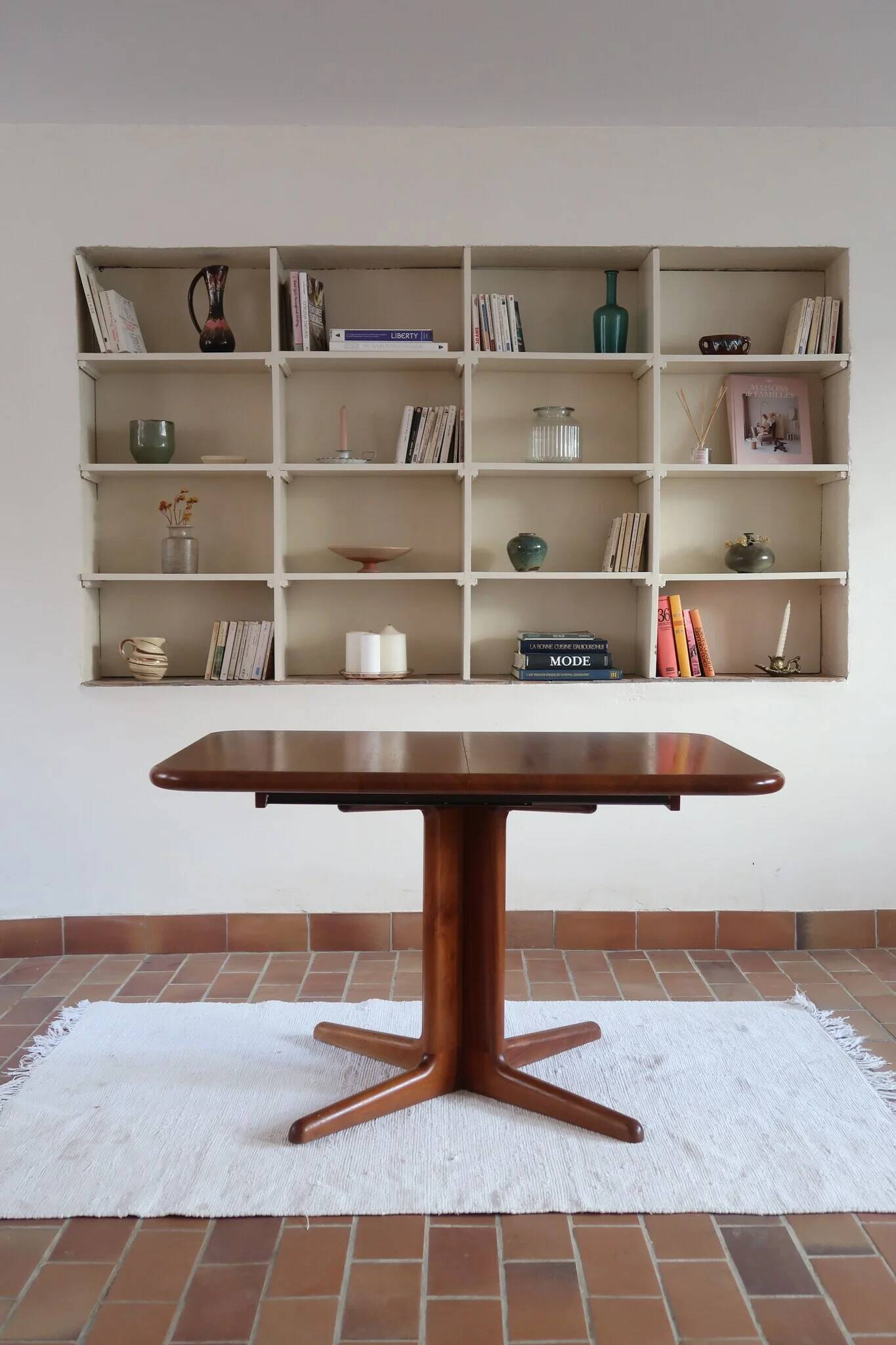 Table à manger danoise extensible en teck, pied central