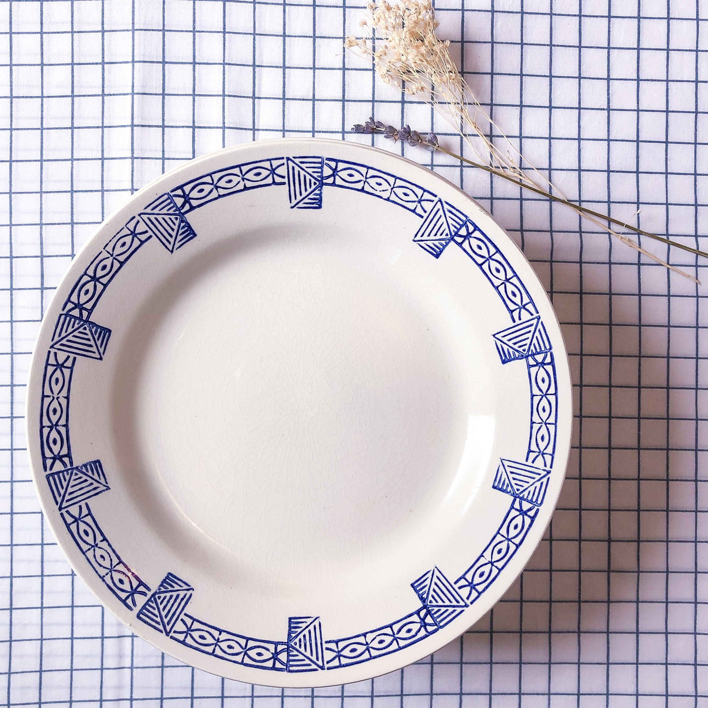 10 flat plates GIEN model Lorris