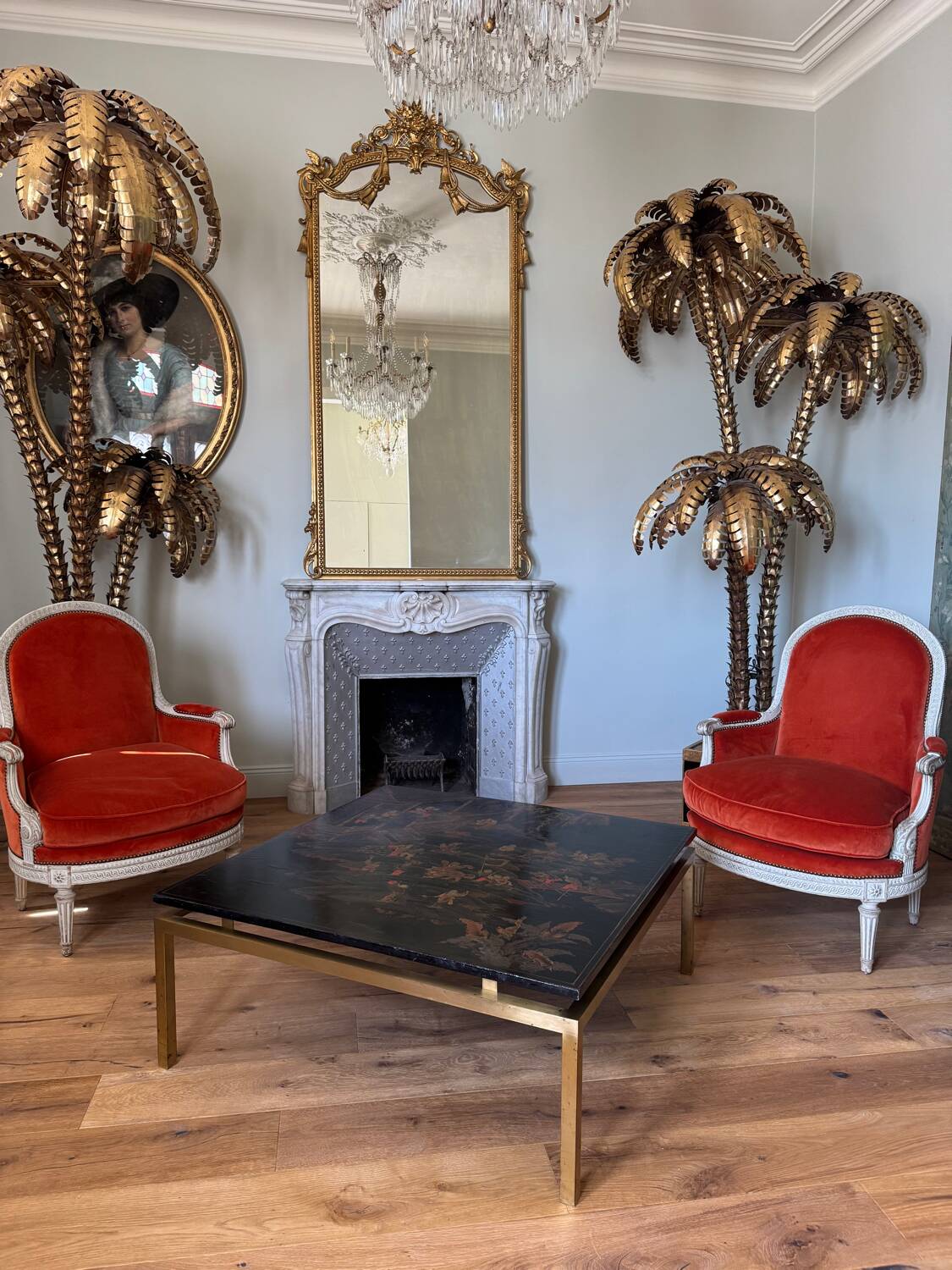 Important Coffee Table with a Lacquered Wood Panel from the 19th Century