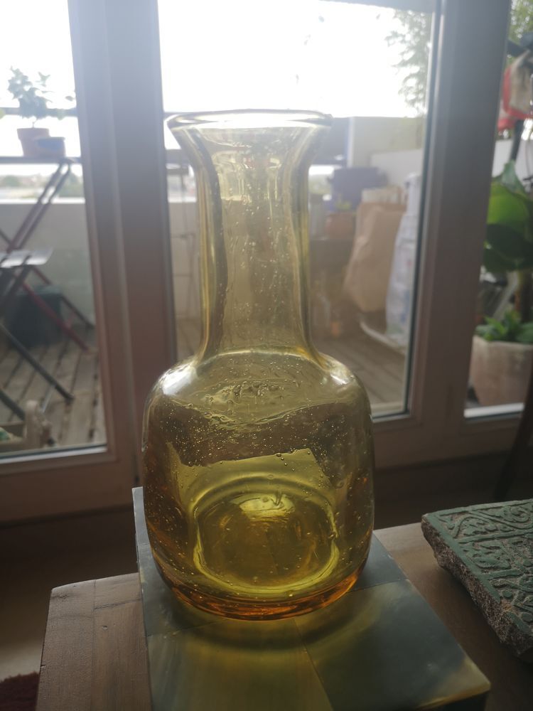 Vase / pitcher in amber yellow bubbled glass - 1970s