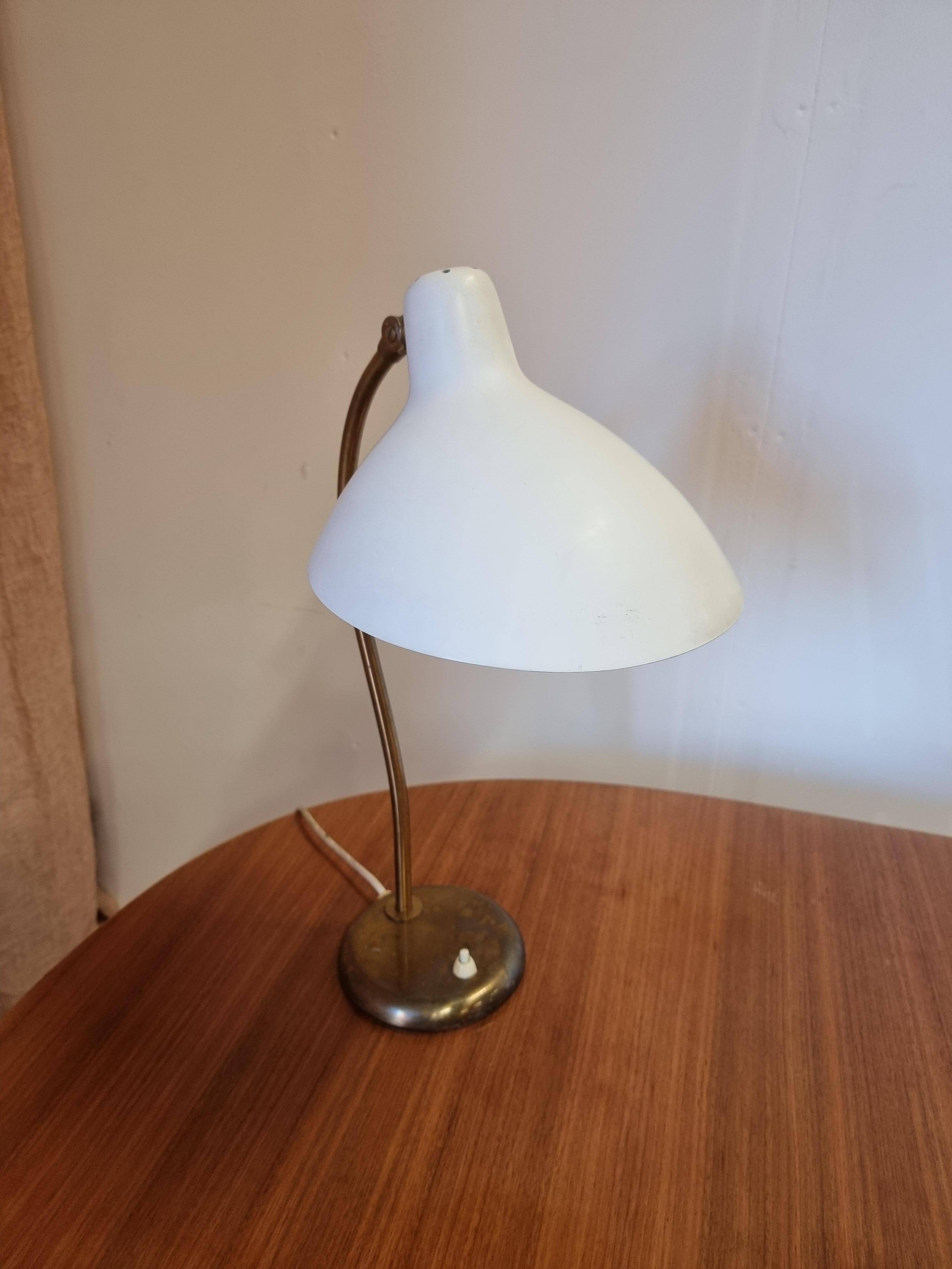 Harald Notini, Lampe de table en laiton, Böhlmarks, The Modern Scandinavian