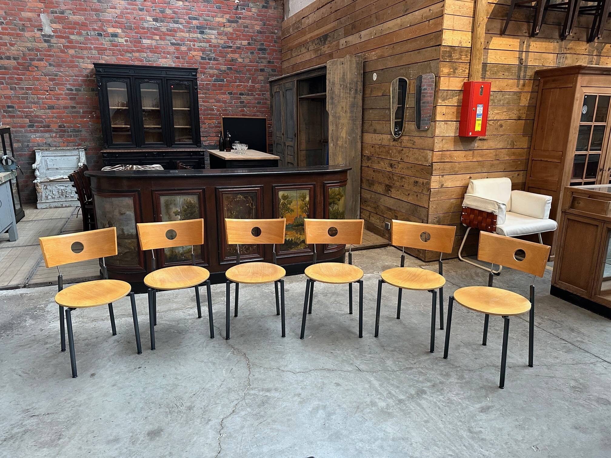 Suite de 6 chaises Années 80