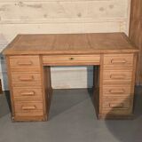 Pedestal desk