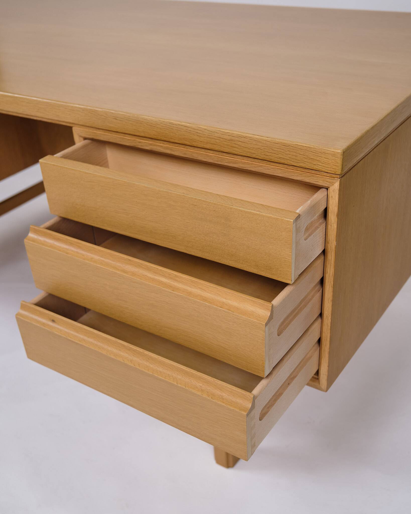Freestanding desk - six drawers - oak - Omann Junior - Danish design - 1960s