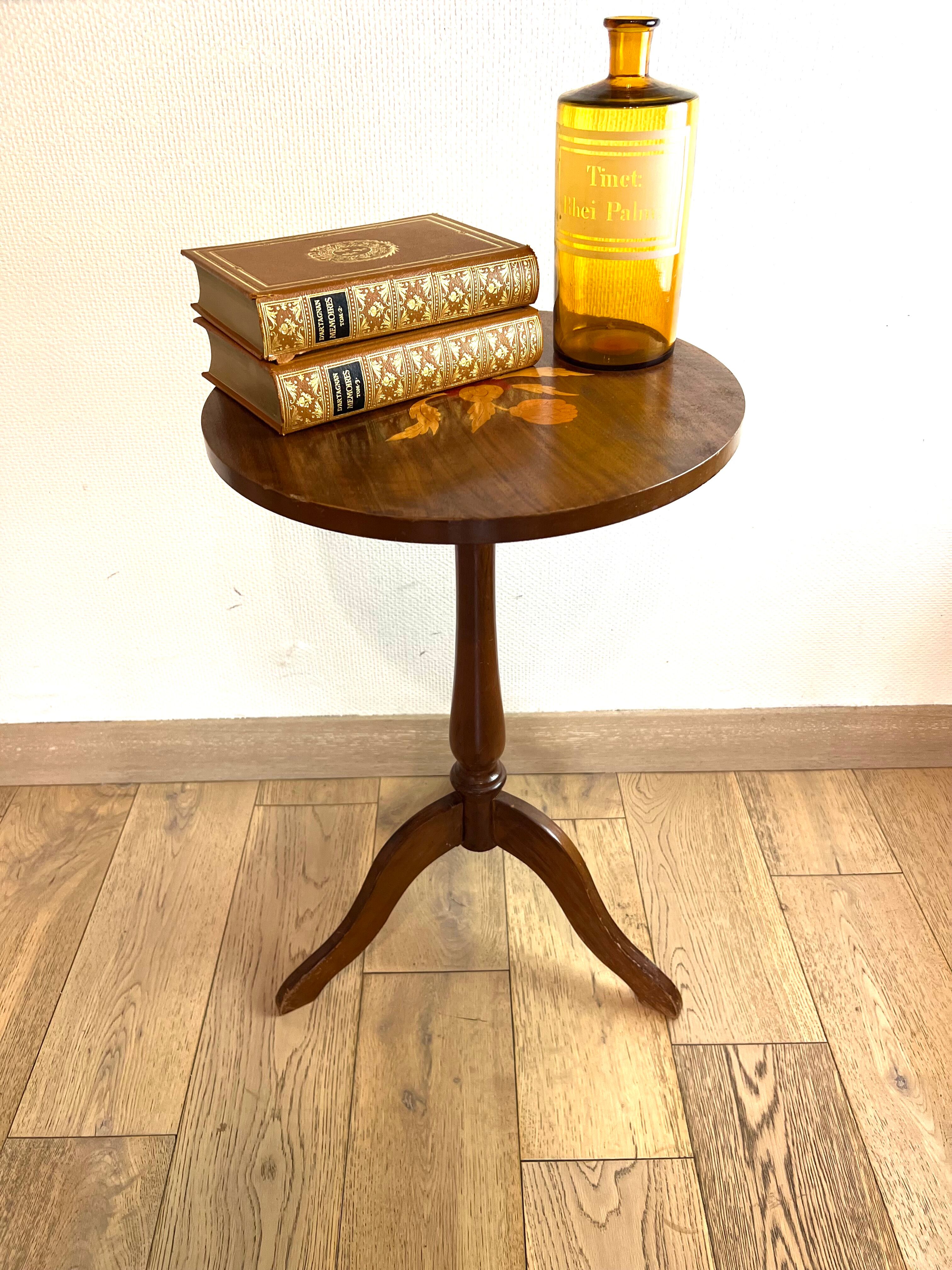 Wooden pedestal table decor flower or bedside side table