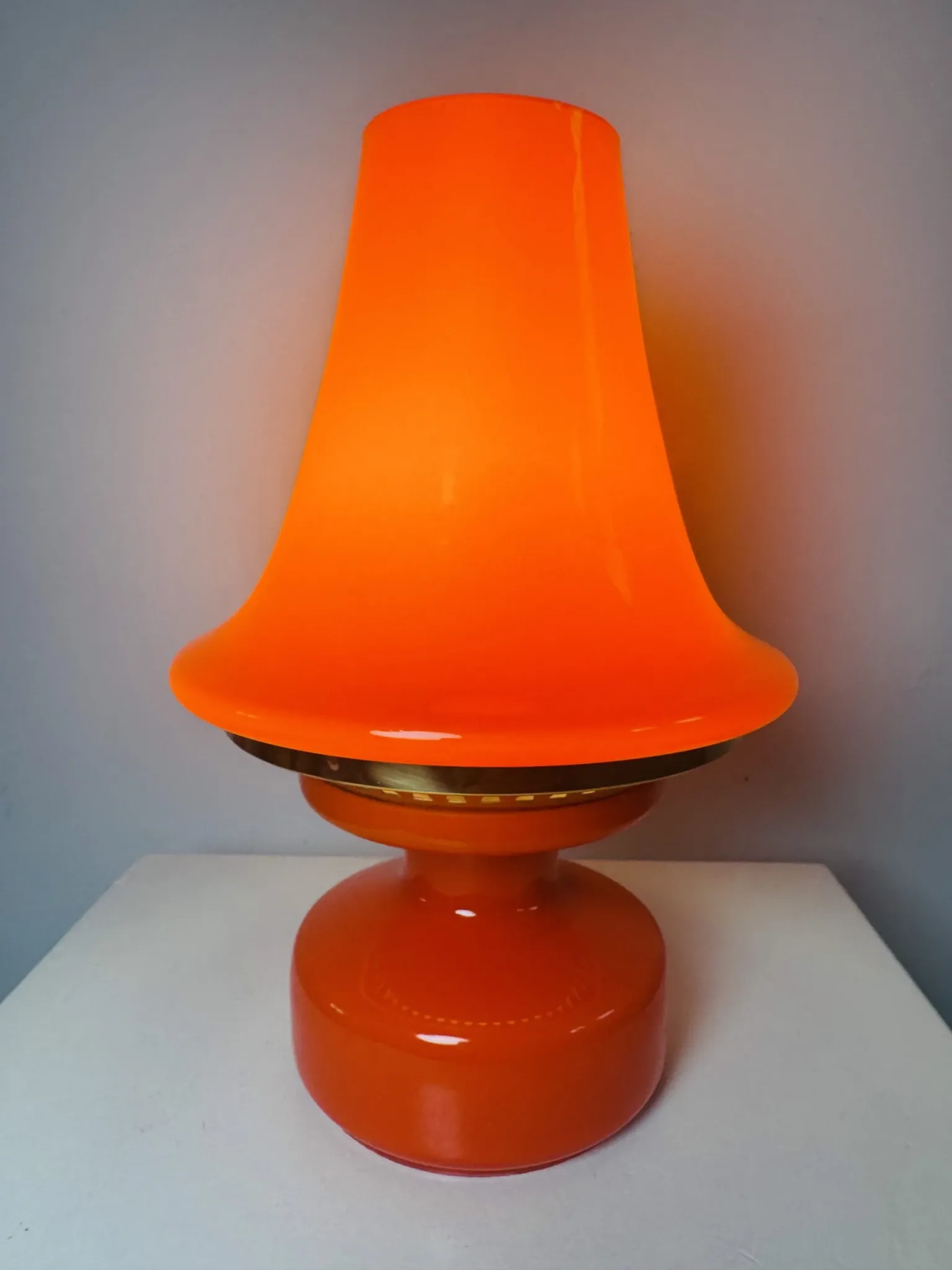 Table lamp in glass B-124 by Hans-Agne Jakobsson for Markaryd Ab, Sweden, 1960s.