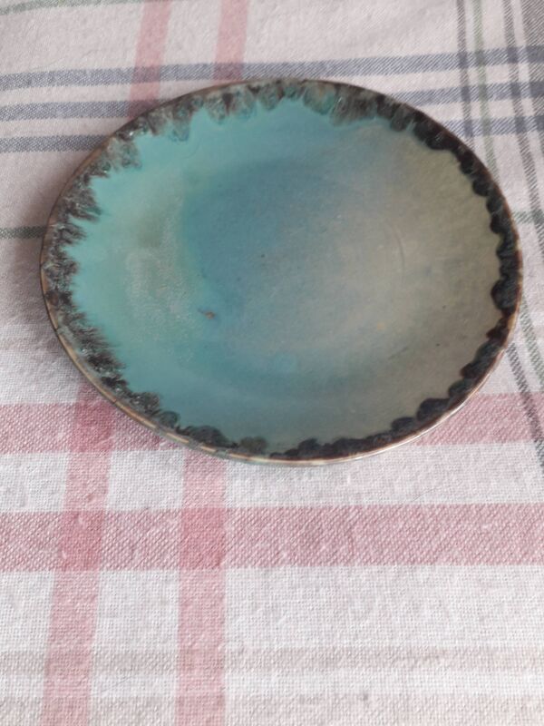 Assiette vintage en céramique signée Gréber